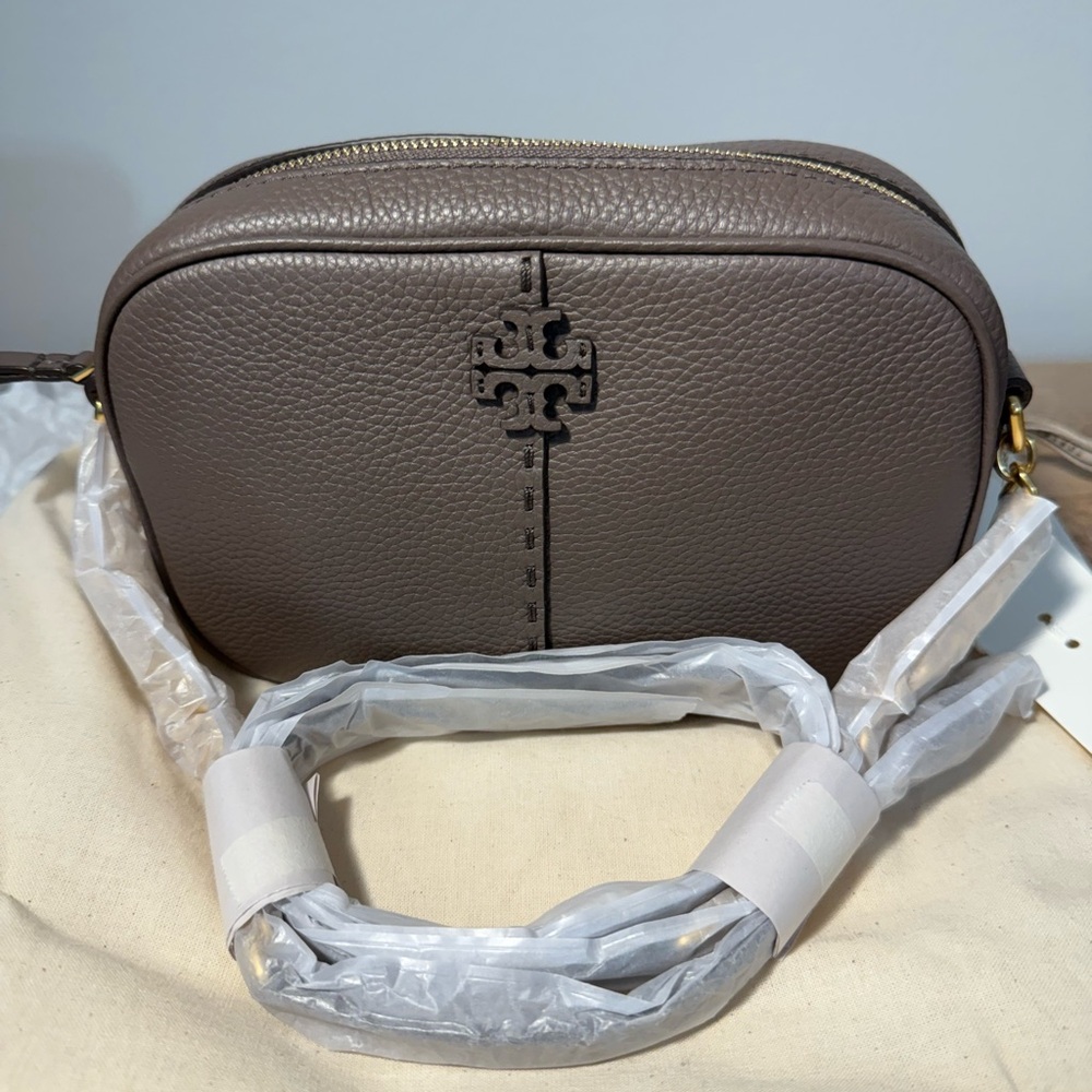 NWT Tory Burch McGraw Camera Bag Silver Maple